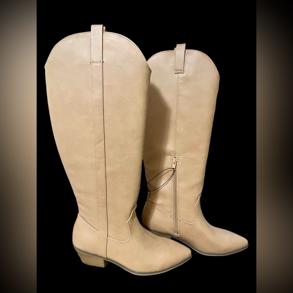 New women’s memory foam camel color knee high boots - Picture 3 of 9
